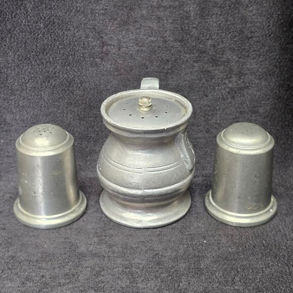 Wilton Armetale Pewter Tavern Pepper & 2 Extra Salt And Pepper Shakers USA - Picture 5 of 11